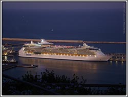 Llegar en Barco a Barcelona